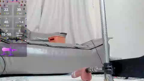 yiyi online show from 03-18-26, 08:06