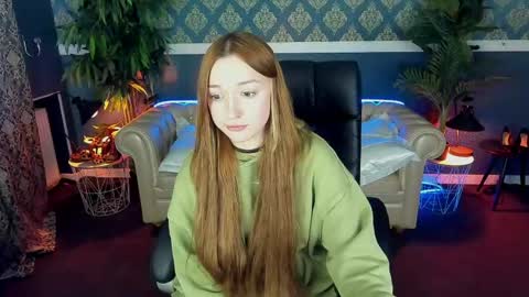 Snapshot of foxymayy chatting on 05-14-26, 12:56 Maya online show from 05-14-26, 12:56