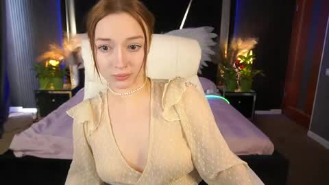 Snapshot of foxymayy chatting on 06-06-26, 12:43 Maya online show from 06-06-26, 12:43