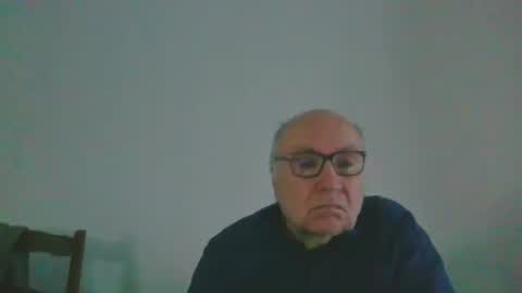 Snapshot of fra94 chatting on 02-23-25, 01:32 fra94 online show from 02-23-25, 01:32