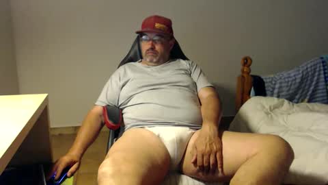 Snapshot of fraboys chatting on 04-28-26, 03:44 Fraboys online show from 04-28-26, 03:44