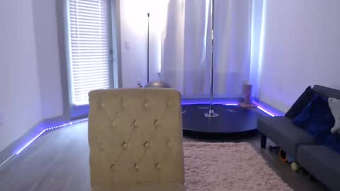 Angel online show from 02-25-25, 04:31