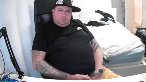 Snapshot of frainter1 chatting on 12-29-24, 03:57 frainter1 online show from 12-29-24, 03:57