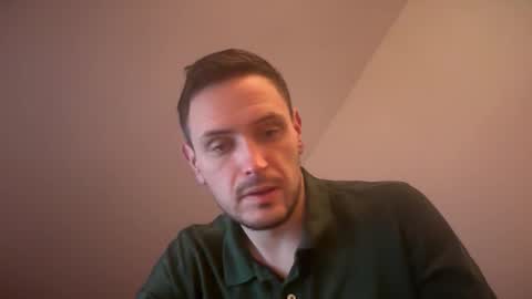 Snapshot of fraisetagada359 chatting on 12-15-25, 03:27 fraisetagada359 online show from 12-15-25, 03:27