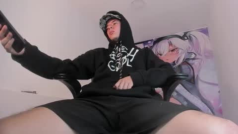 Snapshot of fran_boy_ chatting on 11-22-25, 05:06 Fran online show from 11-22-25, 05:06