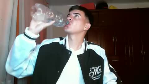 Snapshot of franccesco_699 chatting on 12-23-24, 04:17 franccesco_699 online show from 12-23-24, 04:17