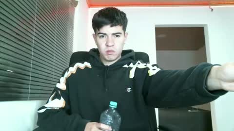 Snapshot of franccesco_699 chatting on 01-03-25, 04:37 franccesco_699 online show from 01-03-25, 04:37