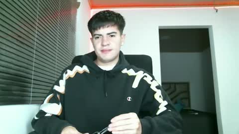 Snapshot of franccesco_699 chatting on 01-03-25, 11:44 franccesco_699 online show from 01-03-25, 11:44