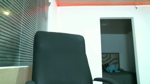 Snapshot of franccesco_699 chatting on 01-05-25, 12:09 franccesco_699 online show from 01-05-25, 12:09