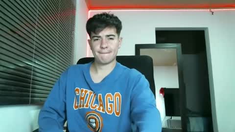 Snapshot of franccesco_699 chatting on 01-16-25, 01:06 franccesco_699 online show from 01-16-25, 01:06