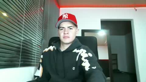 Snapshot of franccesco_699 chatting on 01-19-25, 12:28 franccesco_699 online show from 01-19-25, 12:28