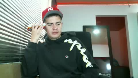 Snapshot of franccesco_699 chatting on 01-20-25, 04:45 franccesco_699 online show from 01-20-25, 04:45