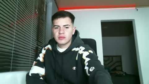Snapshot of franccesco_699 chatting on 02-04-25, 02:39 franccesco_699 online show from 02-04-25, 02:39