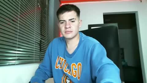 Snapshot of franccesco_699 chatting on 02-05-25, 01:15 franccesco_699 online show from 02-05-25, 01:15