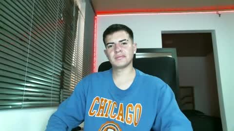 Snapshot of franccesco_699 chatting on 02-06-25, 10:43 franccesco_699 online show from 02-06-25, 10:43