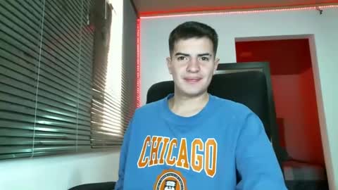 Snapshot of franccesco_699 chatting on 02-09-25, 05:33 franccesco_699 online show from 02-09-25, 05:33