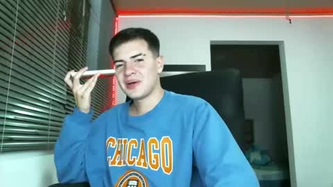 Snapshot of franccesco_699 chatting on 02-10-25, 01:57 franccesco_699 online show from 02-10-25, 01:57