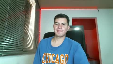 Snapshot of franccesco_699 chatting on 02-11-25, 04:35 franccesco_699 online show from 02-11-25, 04:35