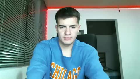 Snapshot of franccesco_699 chatting on 02-12-25, 02:03 franccesco_699 online show from 02-12-25, 02:03