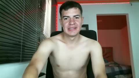 Snapshot of franccesco_699 chatting on 02-17-25, 04:15 franccesco_699 online show from 02-17-25, 04:15