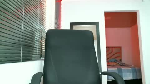 Snapshot of franccesco_699 chatting on 02-18-25, 07:09 franccesco_699 online show from 02-18-25, 07:09