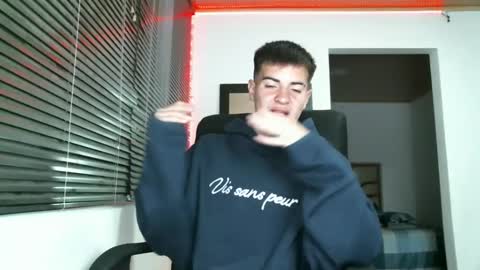 Snapshot of franccesco_699 chatting on 02-19-25, 11:57 franccesco_699 online show from 02-19-25, 11:57