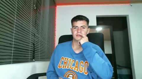 Snapshot of franccesco_699 chatting on 02-22-25, 11:46 franccesco_699 online show from 02-22-25, 11:46
