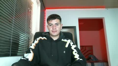Snapshot of franccesco_699 chatting on 02-25-25, 05:47 franccesco_699 online show from 02-25-25, 05:47