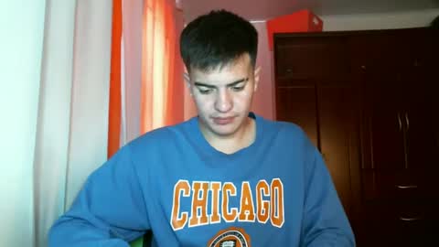 Snapshot of franccesco_699 chatting on 02-27-25, 07:26 franccesco_699 online show from 02-27-25, 07:26
