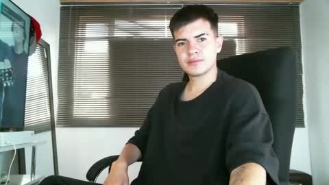 Snapshot of franccesco_699 chatting on 03-02-25, 04:10 franccesco_699 online show from 03-02-25, 04:10