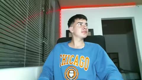 Snapshot of franccesco_699 chatting on 03-06-25, 12:10 franccesco_699 online show from 03-06-25, 12:10