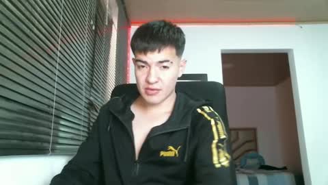 Snapshot of franccesco_699 chatting on 03-06-25, 08:27 franccesco_699 online show from 03-06-25, 08:27