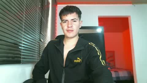 Snapshot of franccesco_699 chatting on 03-10-25, 04:25 franccesco_699 online show from 03-10-25, 04:25