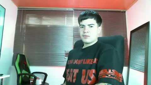 Snapshot of franccesco_699 chatting on 09-10-25, 04:51 franccesco_699 online show from 09-10-25, 04:51
