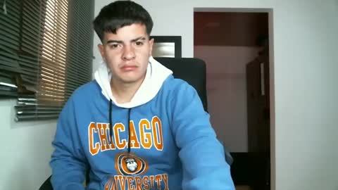 Snapshot of franccesco_699 chatting on 10-06-25, 09:45 franccesco_699 online show from 10-06-25, 09:45