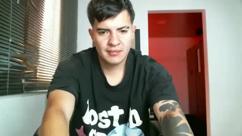 Snapshot of franccesco_699 chatting on 10-12-25, 03:55 franccesco_699 online show from 10-12-25, 03:55
