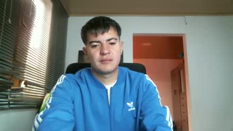 Snapshot of franccesco_699 chatting on 10-19-25, 05:35 franccesco_699 online show from 10-19-25, 05:35