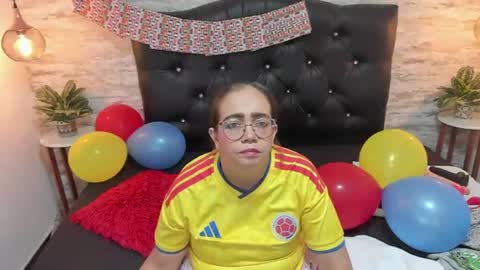 Snapshot of francesca_bbw chatting on 06-24-26, 02:10 online show from 06-24-26, 02:10