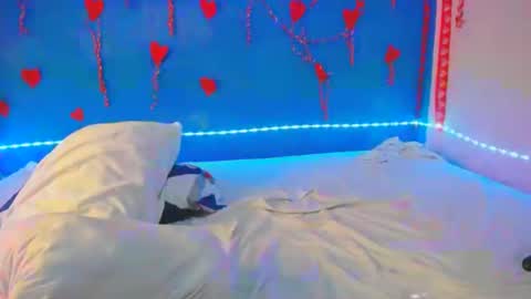 francihot4 online show from 02-16-25, 08:22