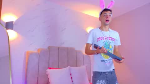 Snapshot of franco_boys chatting on 11-03-25, 11:04 Franco online show from 11-03-25, 11:04