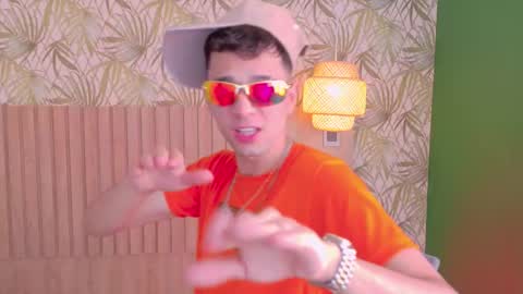 Snapshot of franco_boys chatting on 11-07-25, 01:44 Franco online show from 11-07-25, 01:44