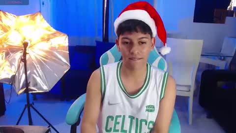 Snapshot of franco_rizzo01 chatting on 12-14-25, 07:18 frank online show from 12-14-25, 07:18