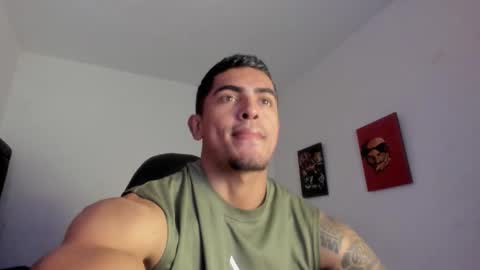 Snapshot of franco_ruiz_ chatting on 02-14-26, 02:14 franco online show from 02-14-26, 02:14