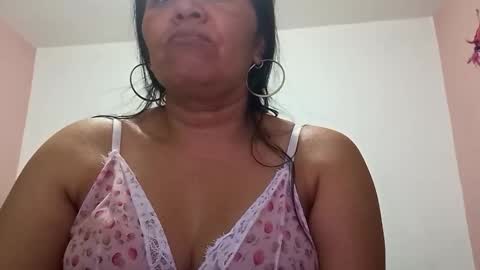 Snapshot of francy_froz chatting on 02-01-25, 02:37 francy froz online show from 02-01-25, 02:37