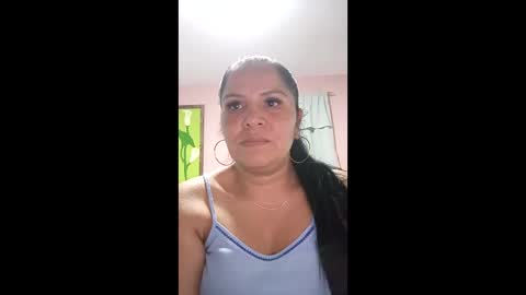 Snapshot of francy_froz chatting on 12-15-25, 03:44 francy froz online show from 12-15-25, 03:44