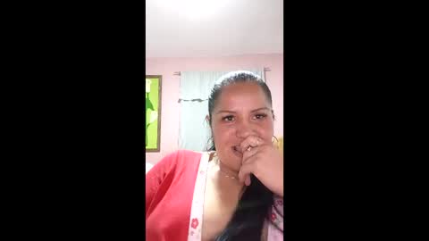 Snapshot of francy_froz chatting on 12-17-25, 03:01 francy froz online show from 12-17-25, 03:01