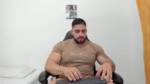 Snapshot of frank_foxx1 chatting on 10-08-25, 03:48 frank_foxx1 online show from 10-08-25, 03:48