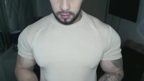 Snapshot of frank_foxx1 chatting on 10-31-25, 02:23 frank_foxx1 online show from 10-31-25, 02:23