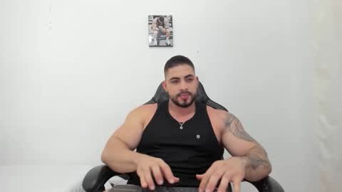 Snapshot of frank_foxx1 chatting on 11-25-25, 04:12 frank_foxx1 online show from 11-25-25, 04:12