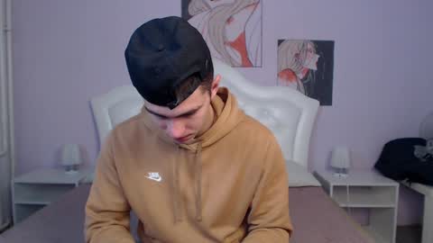 Snapshot of frank_mooree chatting on 12-06-24, 02:46 Frank online show from 12-06-24, 02:46